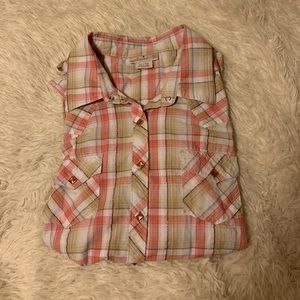 Ariat long-sleeved button down flannel in pink XL